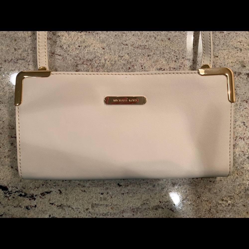 Michael Kors wallet shoulder bag